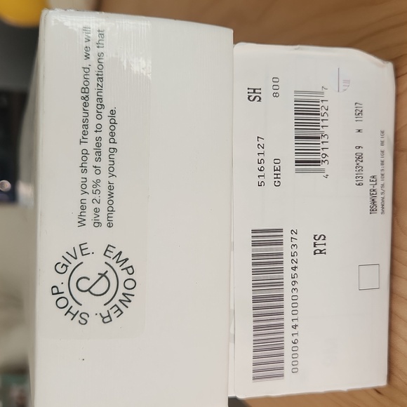 Treasure & Bond slides, 8M, NIB - Picture 5 of 6